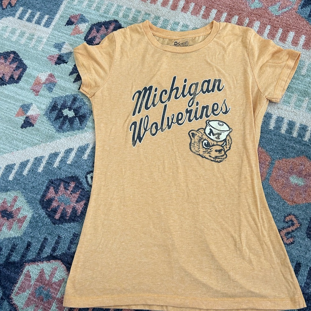 Original Retro Brand yellow Michigan Wolverines fitted Tee size small